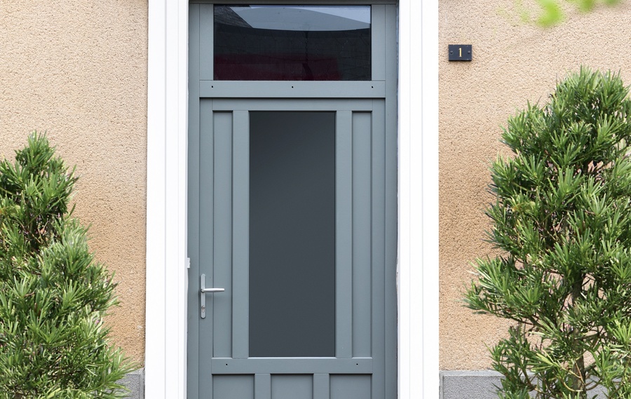 Notre gamme de porte d'entrée en BOIS CLASSIQUE et CREATIVE CONTEMPORAINE à PARIS
