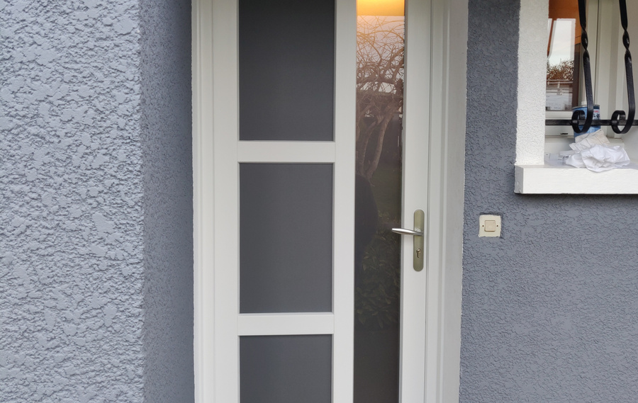 Notre gamme de portes d'entrée en PVC CLASSIQUE et PVC CONTEMPORAINE à Paris